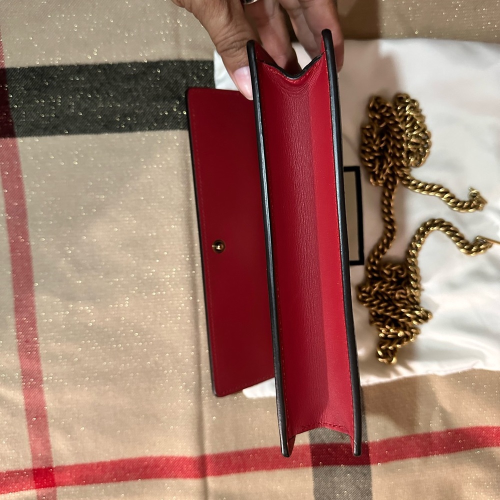 Queen Margaret cross body